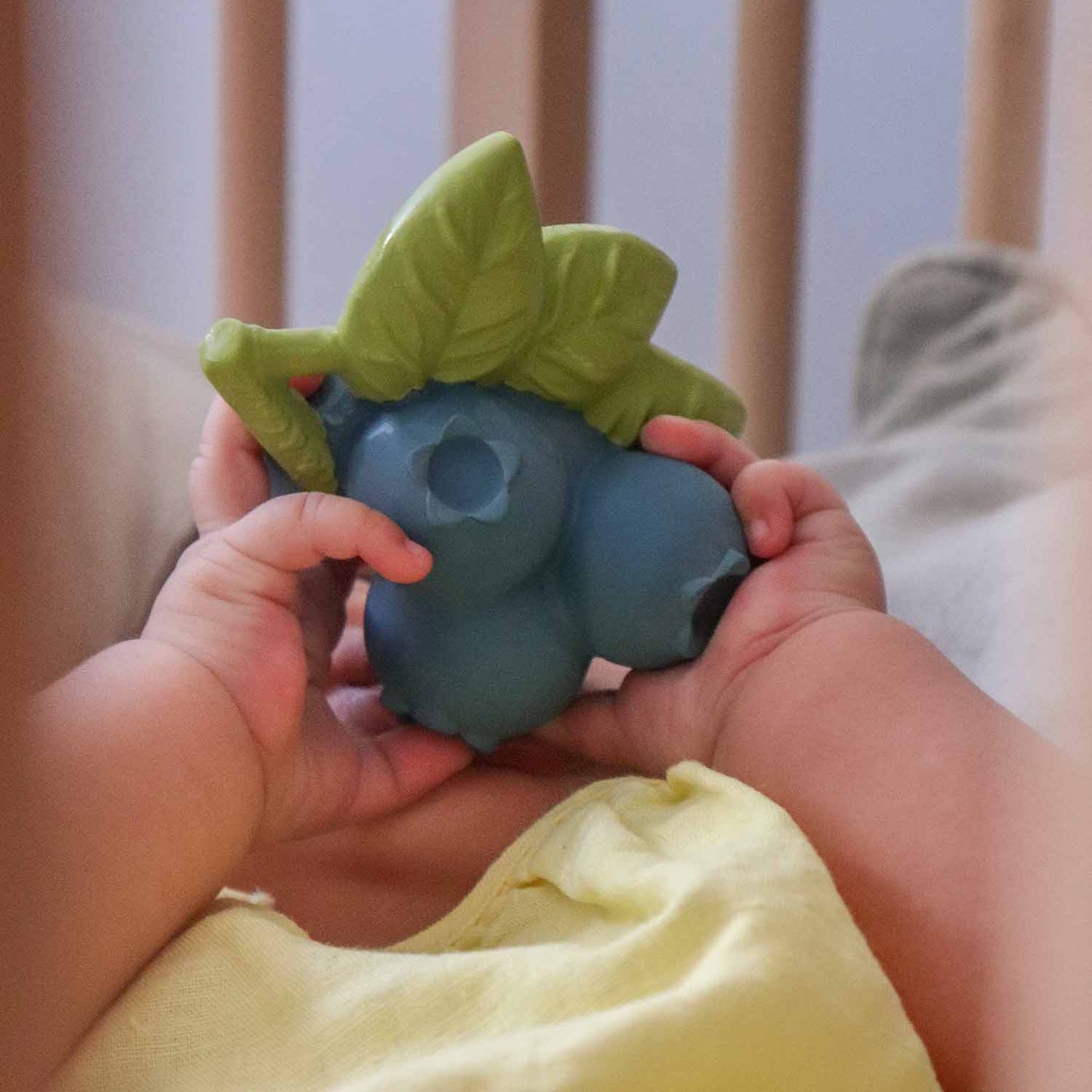 Oli & Carol Natrual Rubber Teether & Bath Toy